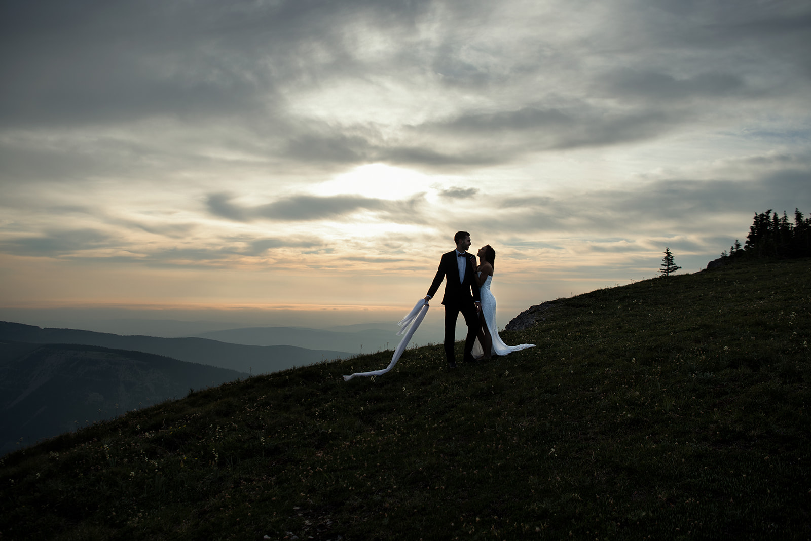 How to Elope in the Canadian Rockies: A Complete Guide